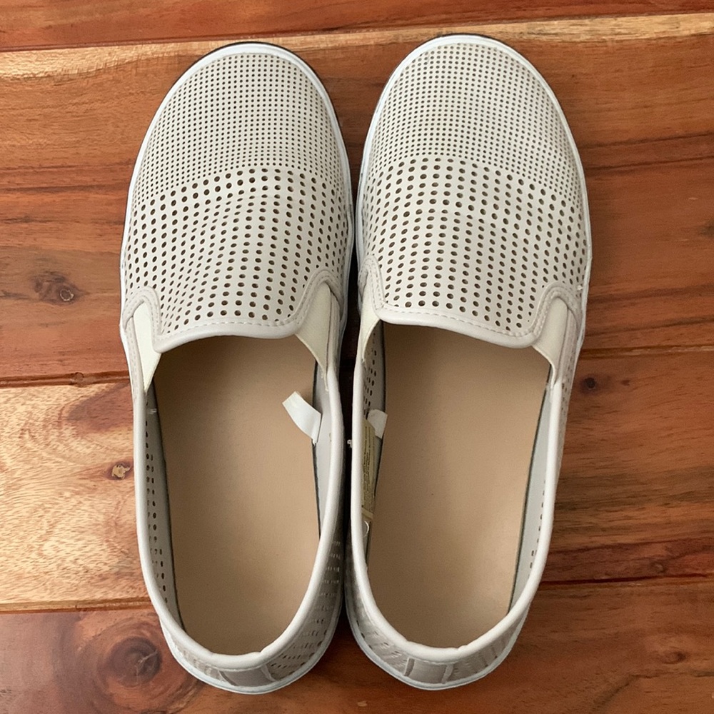 Shoes, size 8